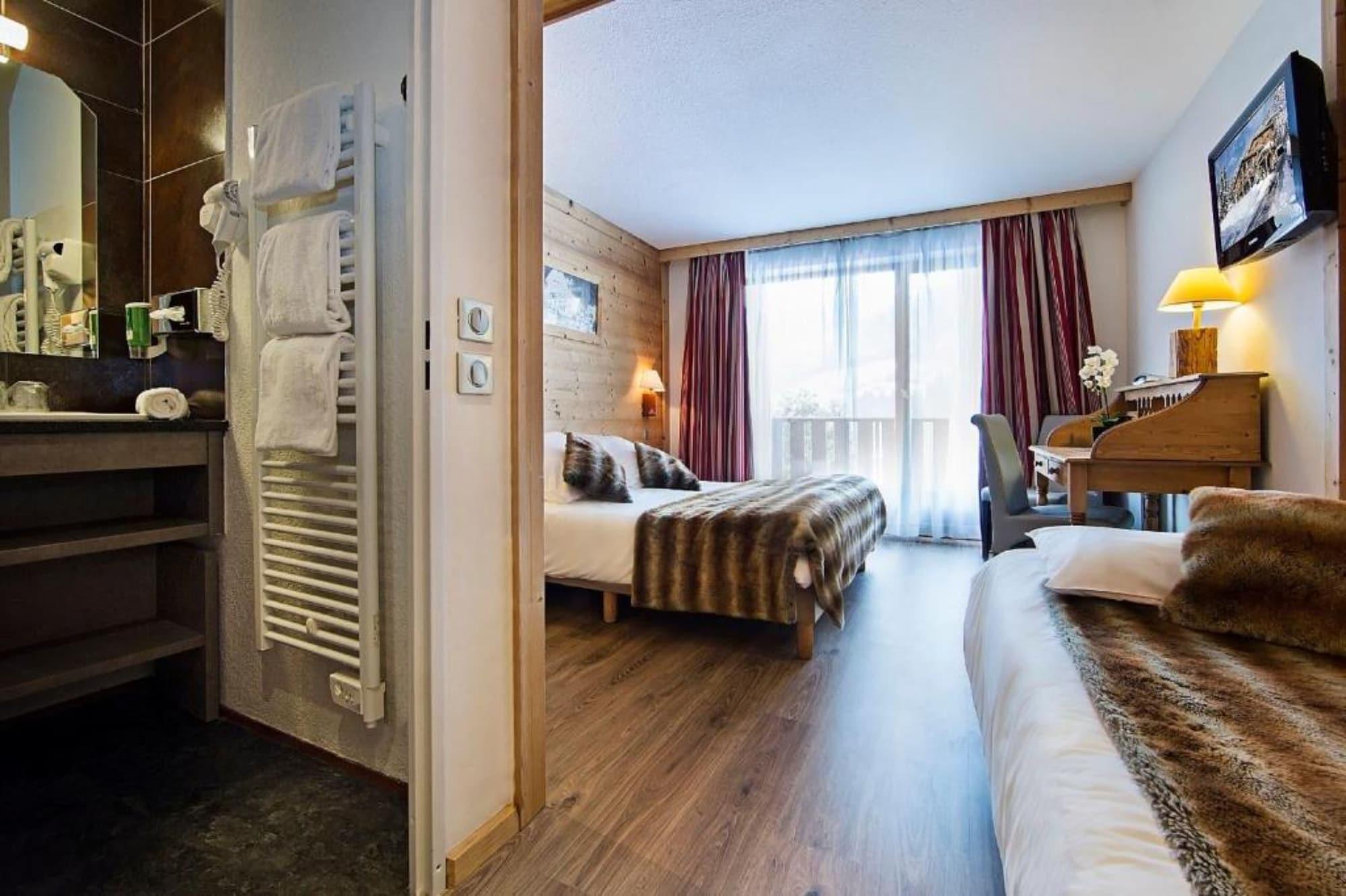 Hotel Alpen Roc Ла-Клюза Екстер'єр фото