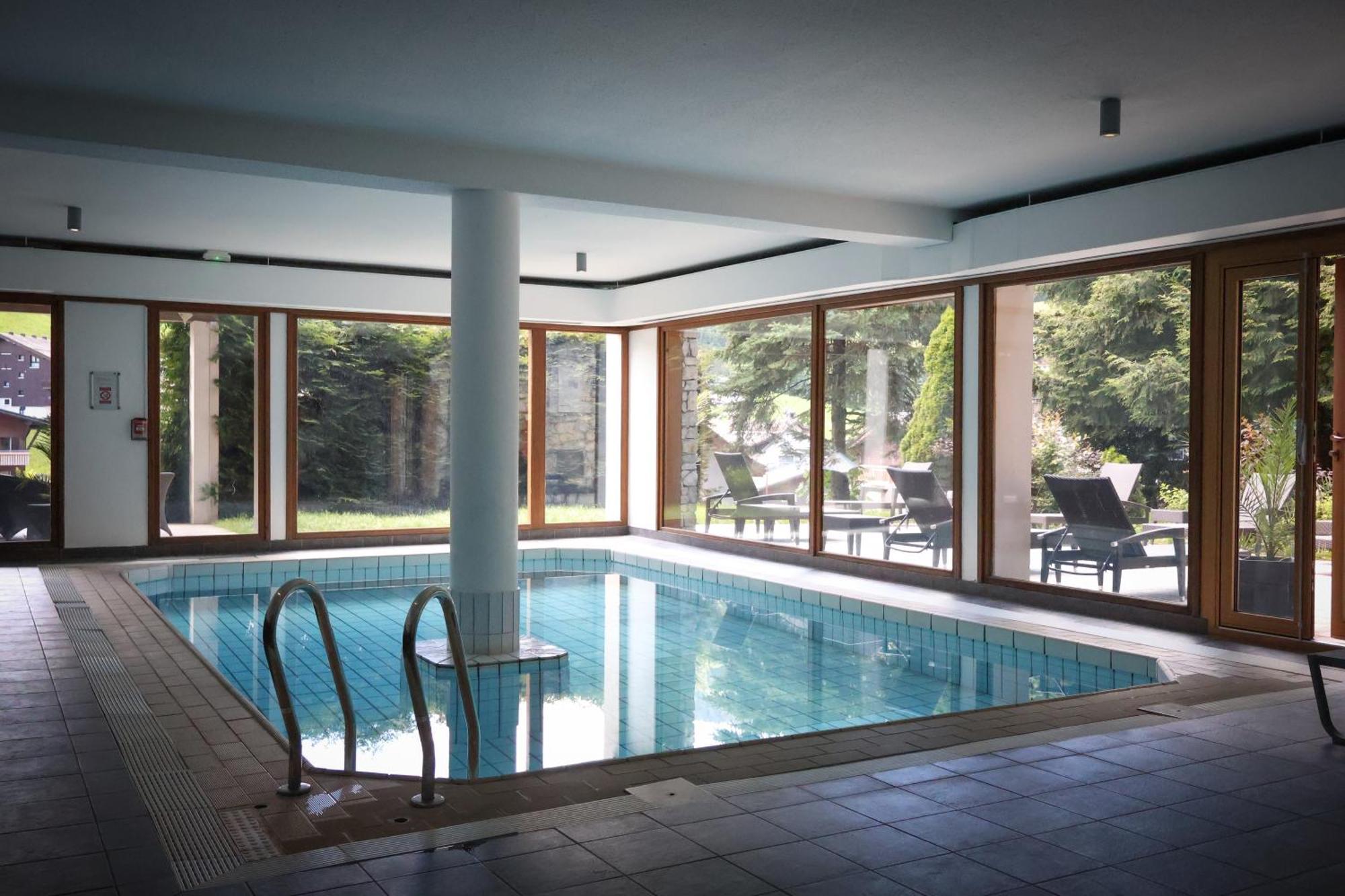 Hotel Alpen Roc Ла-Клюза Екстер'єр фото