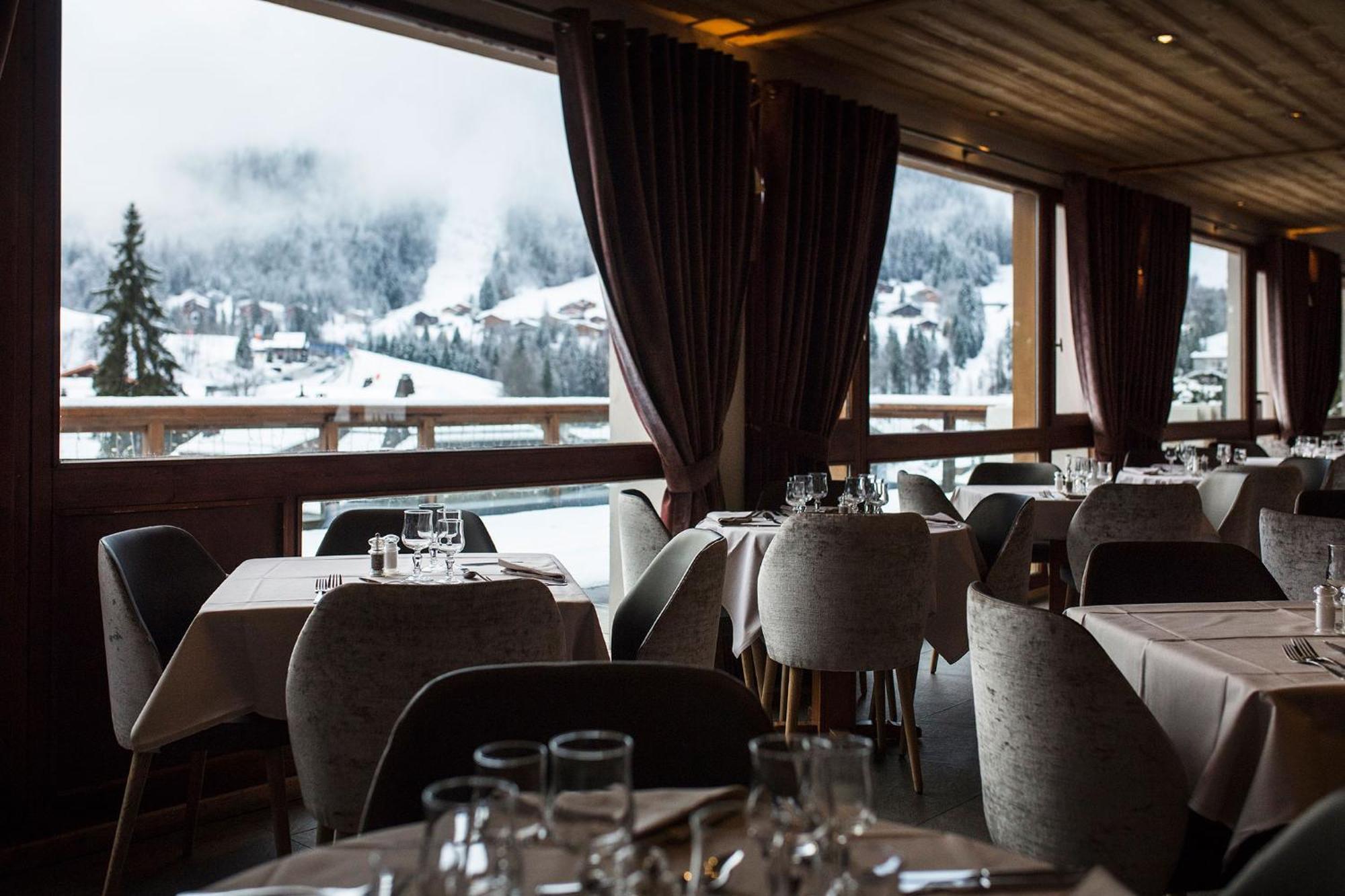 Hotel Alpen Roc Ла-Клюза Екстер'єр фото