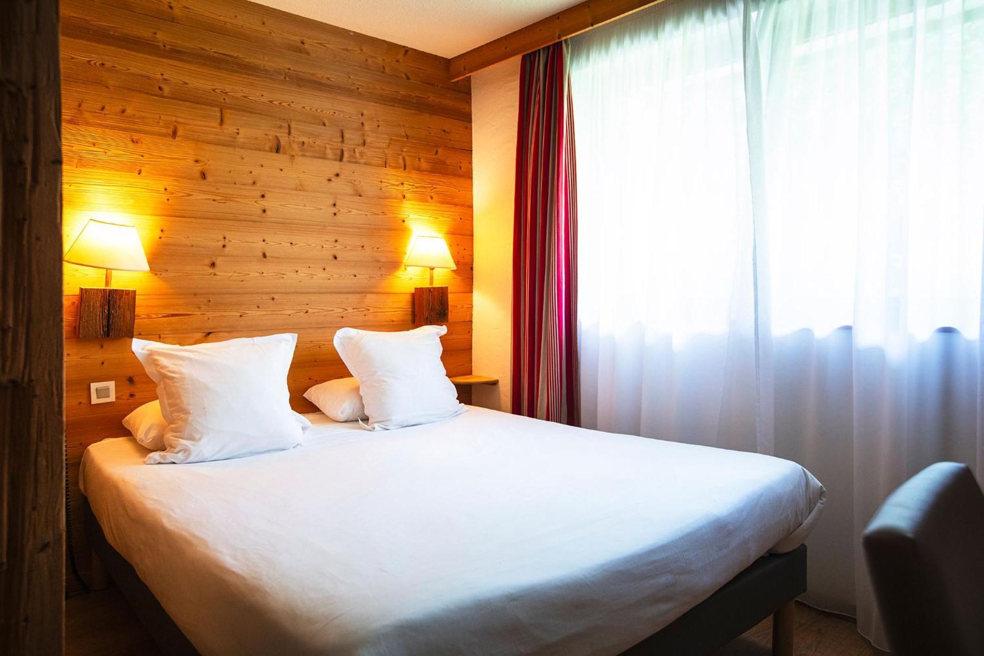 Hotel Alpen Roc Ла-Клюза Екстер'єр фото