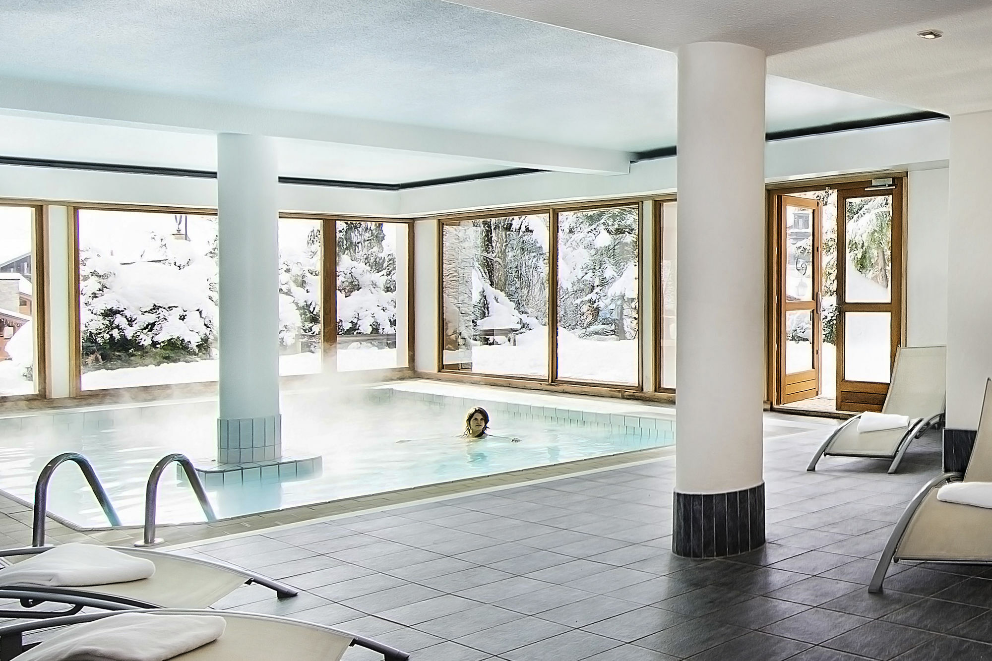 Hotel Alpen Roc Ла-Клюза Екстер'єр фото