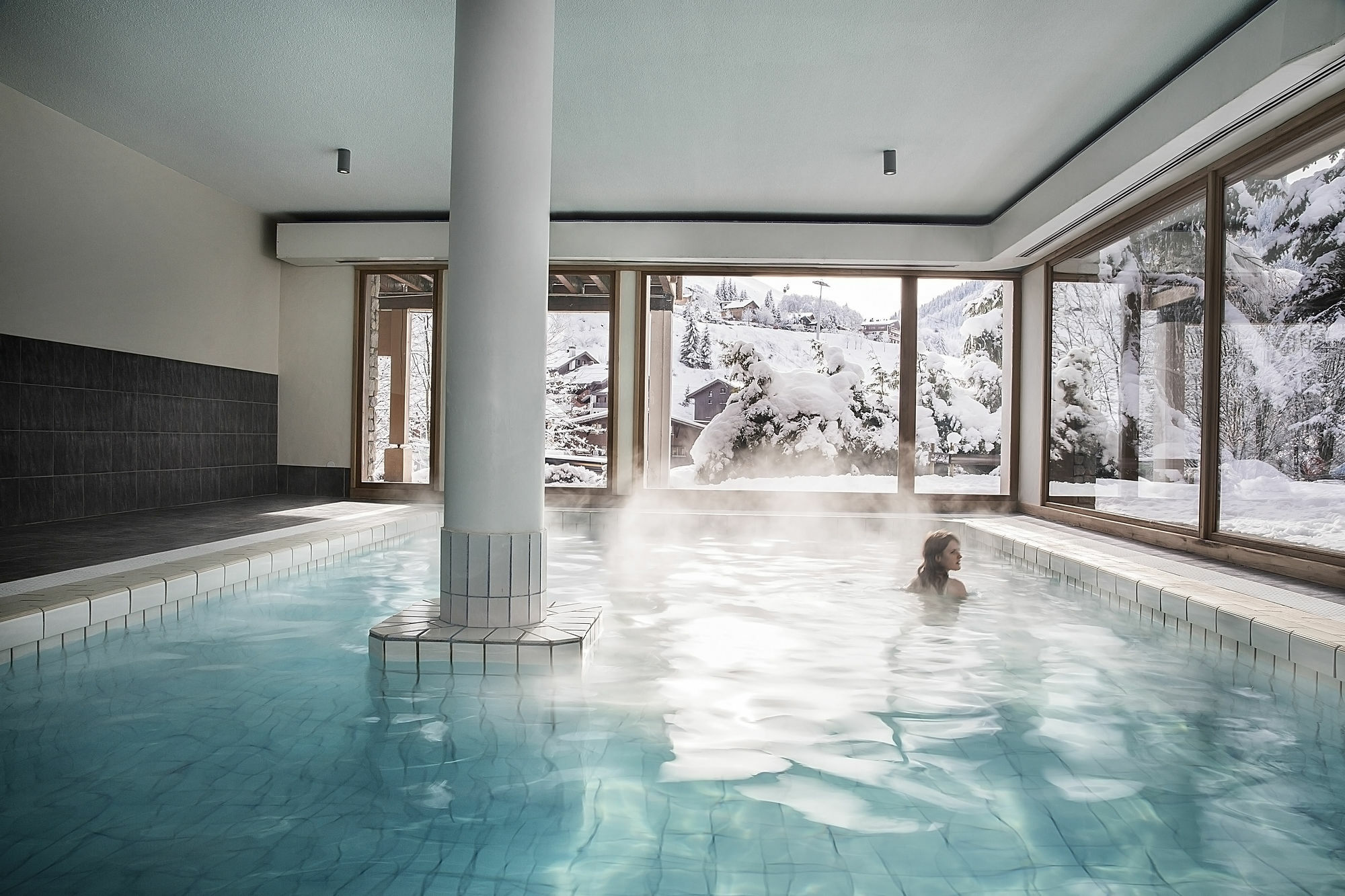 Hotel Alpen Roc Ла-Клюза Екстер'єр фото