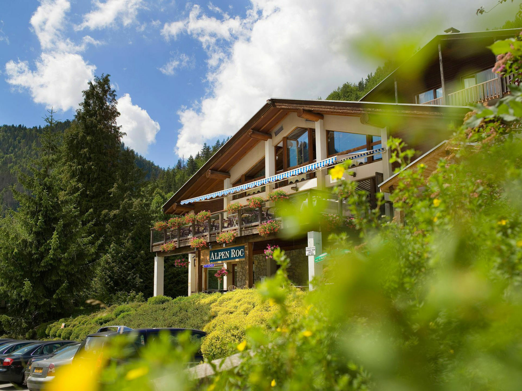 Hotel Alpen Roc Ла-Клюза Екстер'єр фото